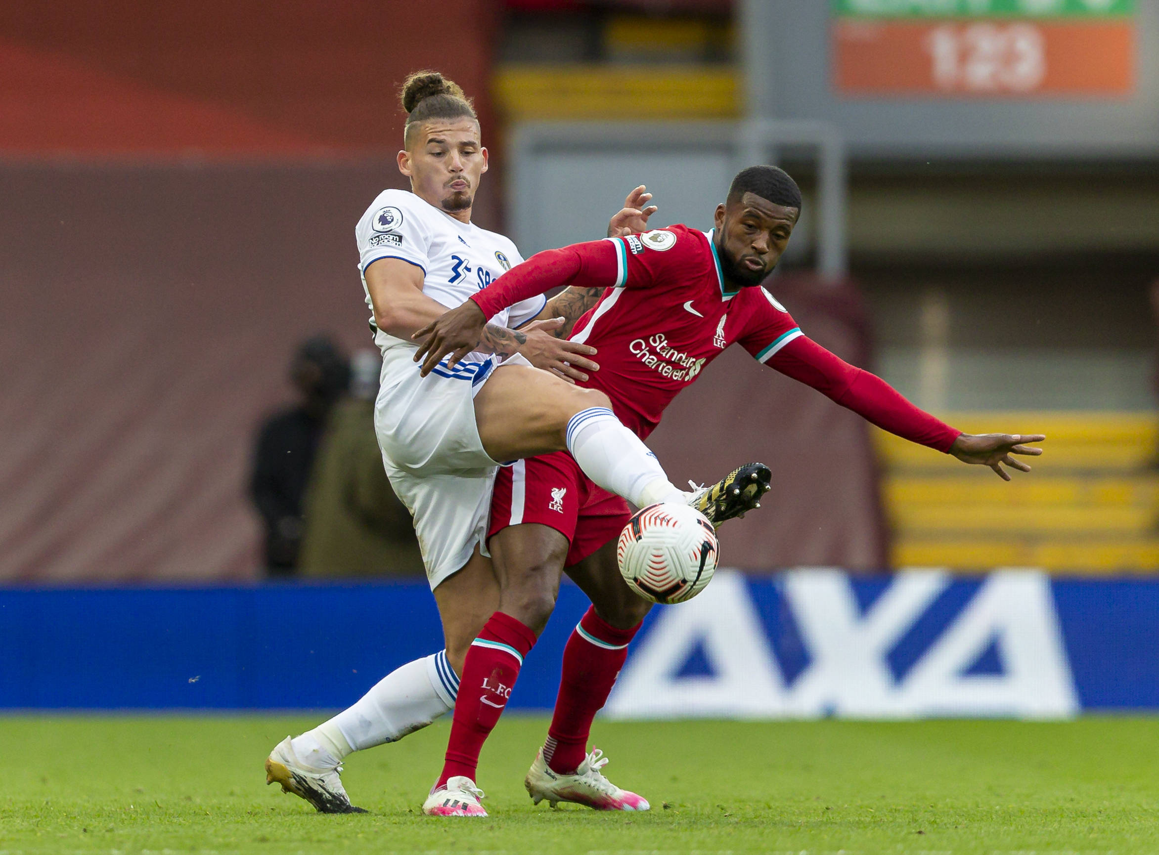 队作出突出 队作出突出